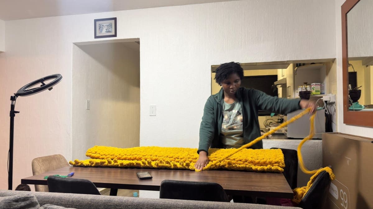 How I created a Luxury Chunky throw for my small business