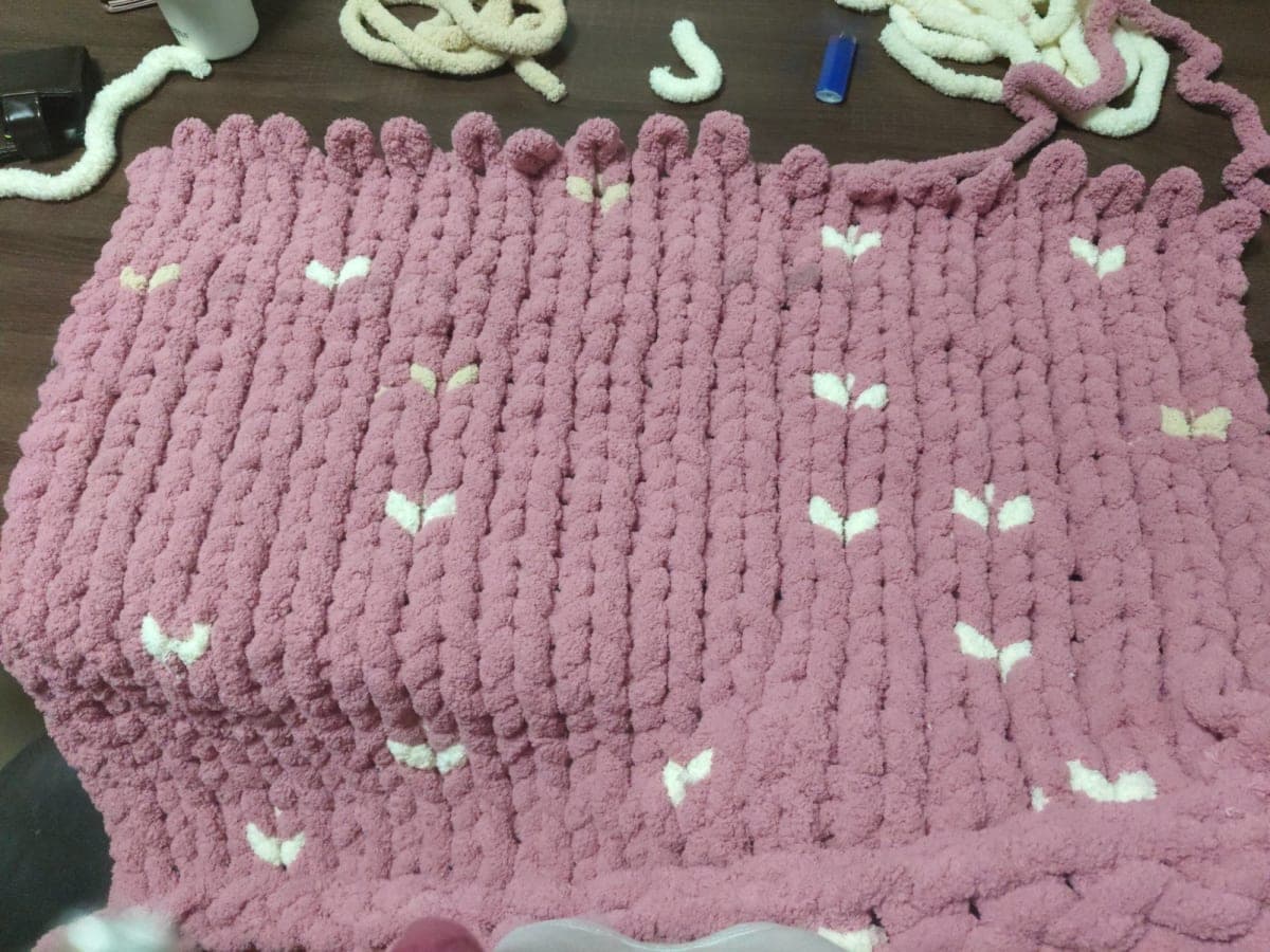 Turned 4 skeins of yarn into beautiful Chunky Blanket
